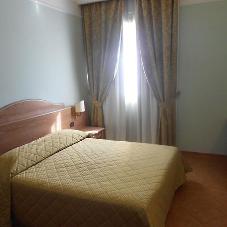 Grand Hotel Pavone Cassino Exterior foto