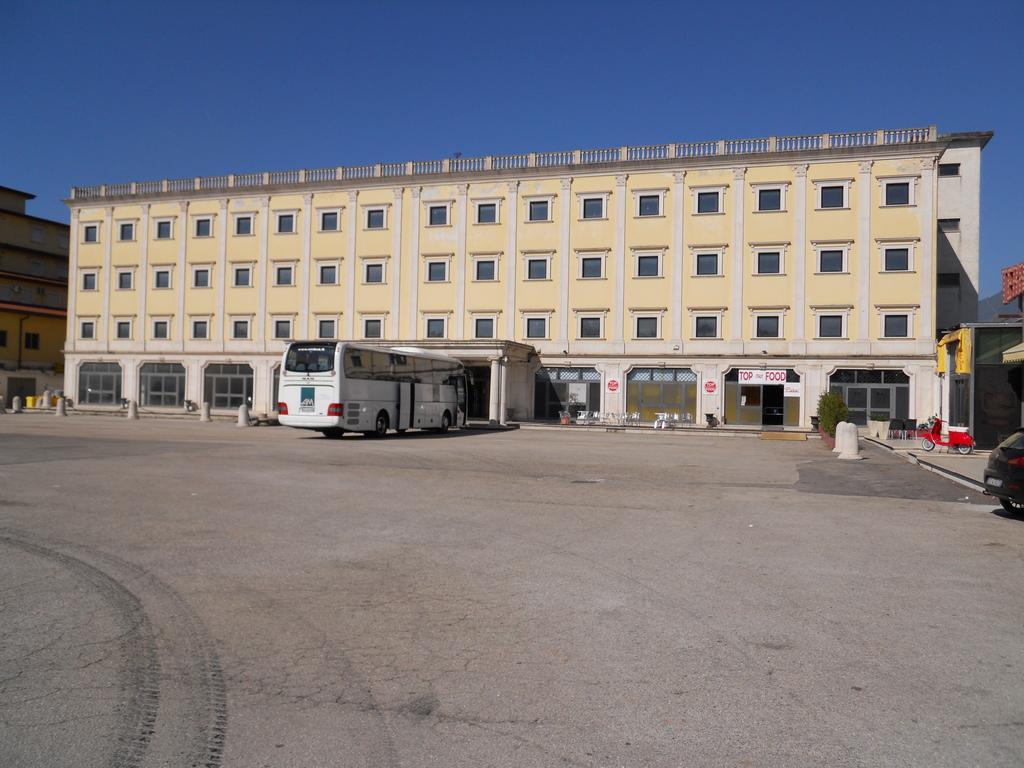 Grand Hotel Pavone Cassino Exterior foto